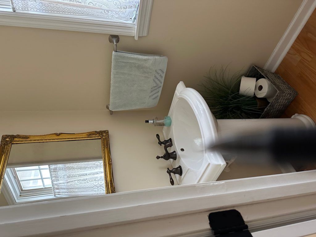 Powder Room Before (2)