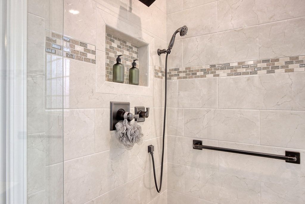 Bishop Shower Close Up